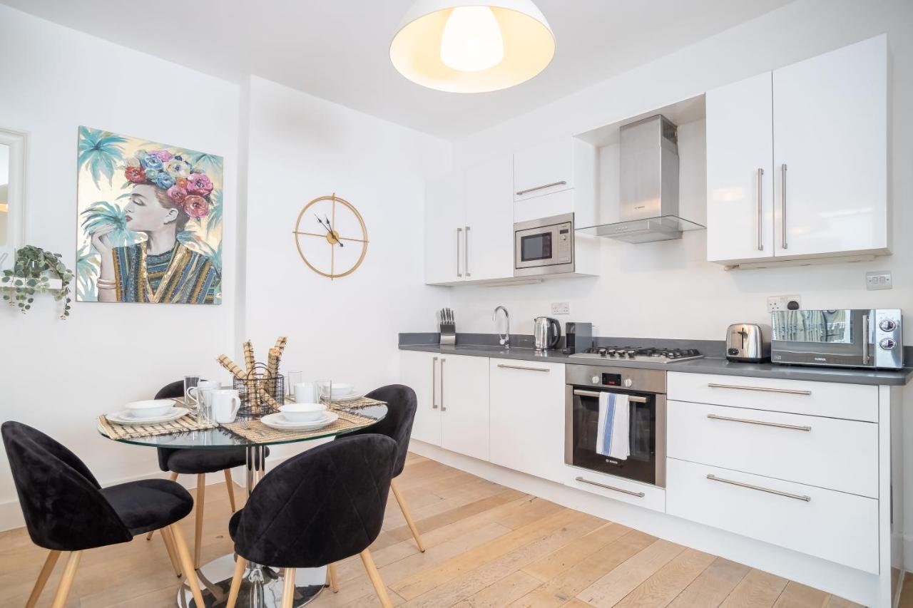 Perfect For Business & Corporate Stays - Three Bed With City View Shoreditch 런던 외부 사진