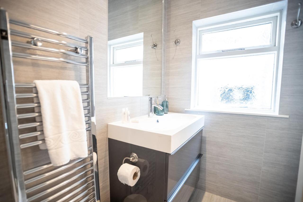Perfect For Business & Corporate Stays - Three Bed With City View Shoreditch 런던 외부 사진