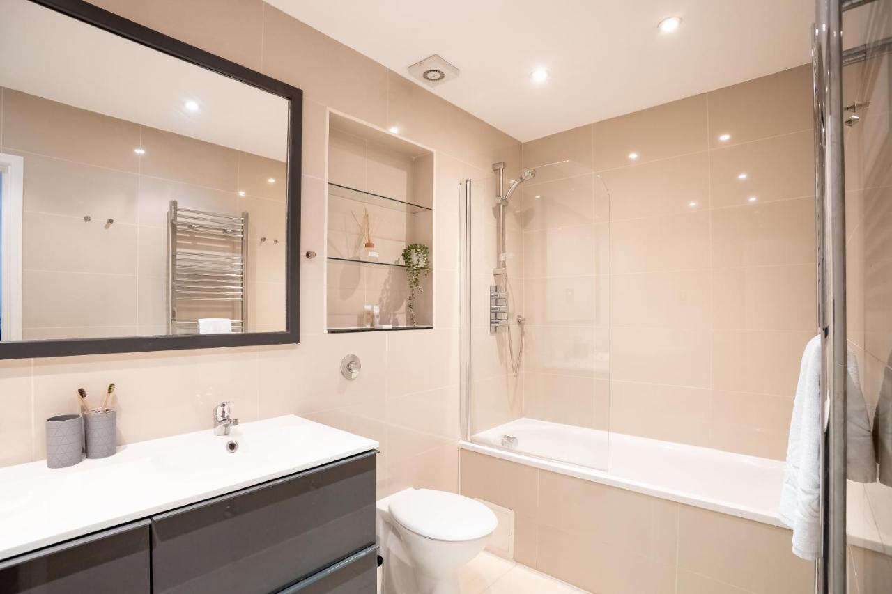 Perfect For Business & Corporate Stays - Three Bed With City View Shoreditch 런던 외부 사진